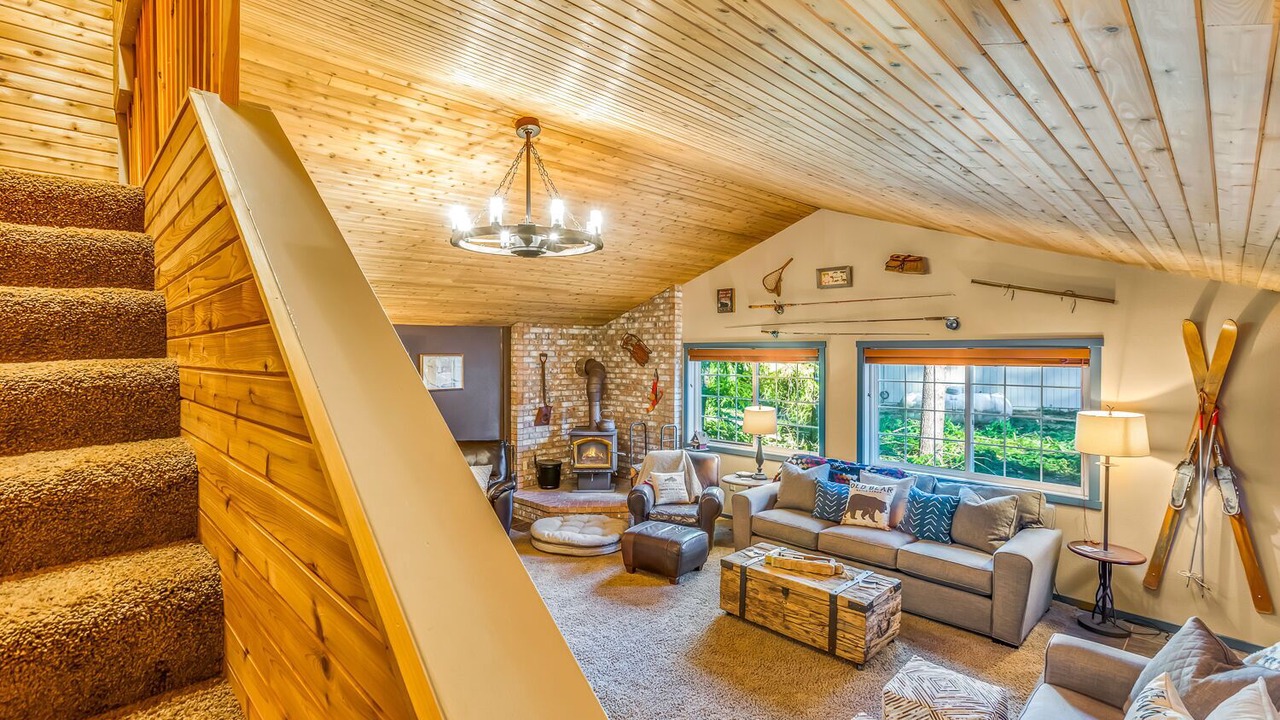 Photo of Others in Packwood