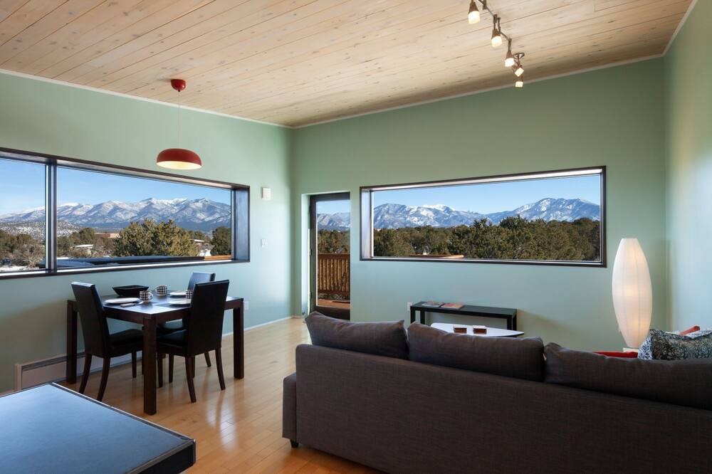 Photo of Livingroom in Taos