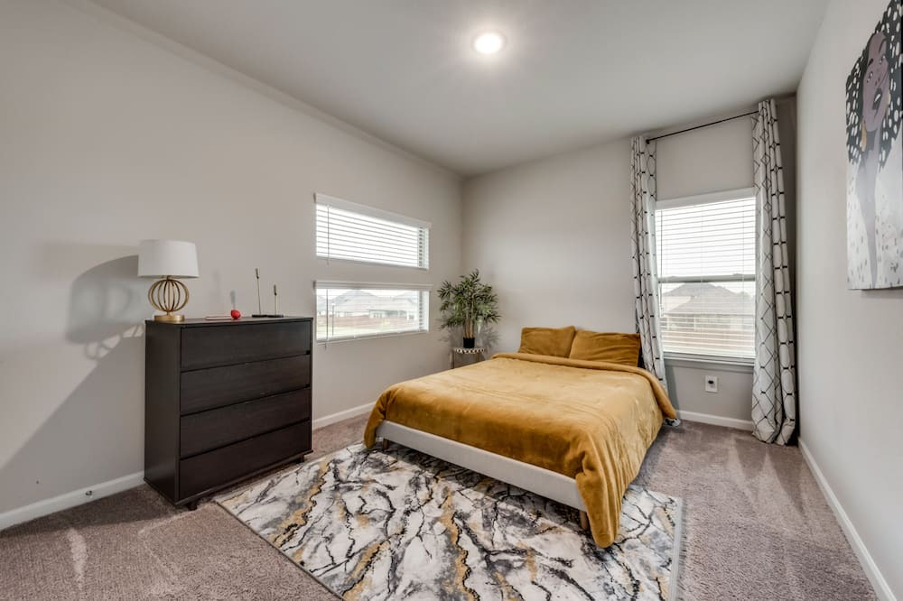 Photo of Bedroom in Royse City