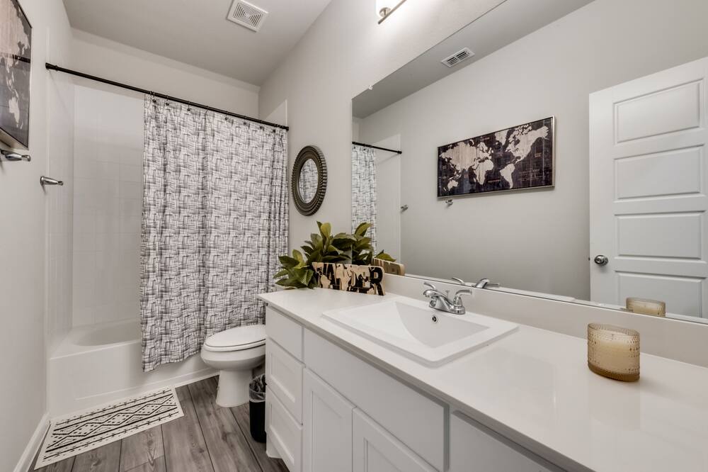 Photo of Bathroom in Royse City