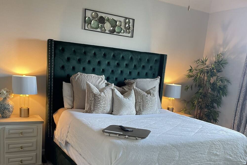 Photo of Bedroom in Royse City