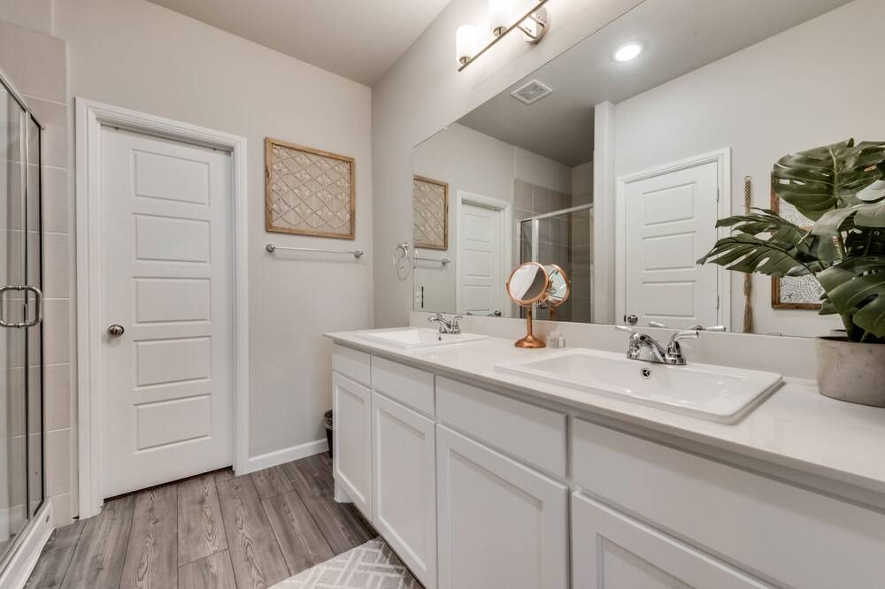 Photo of Bathroom in Royse City