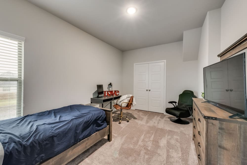 Photo of Bedroom in Royse City