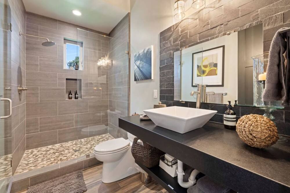 Photo of Bathroom in Cool