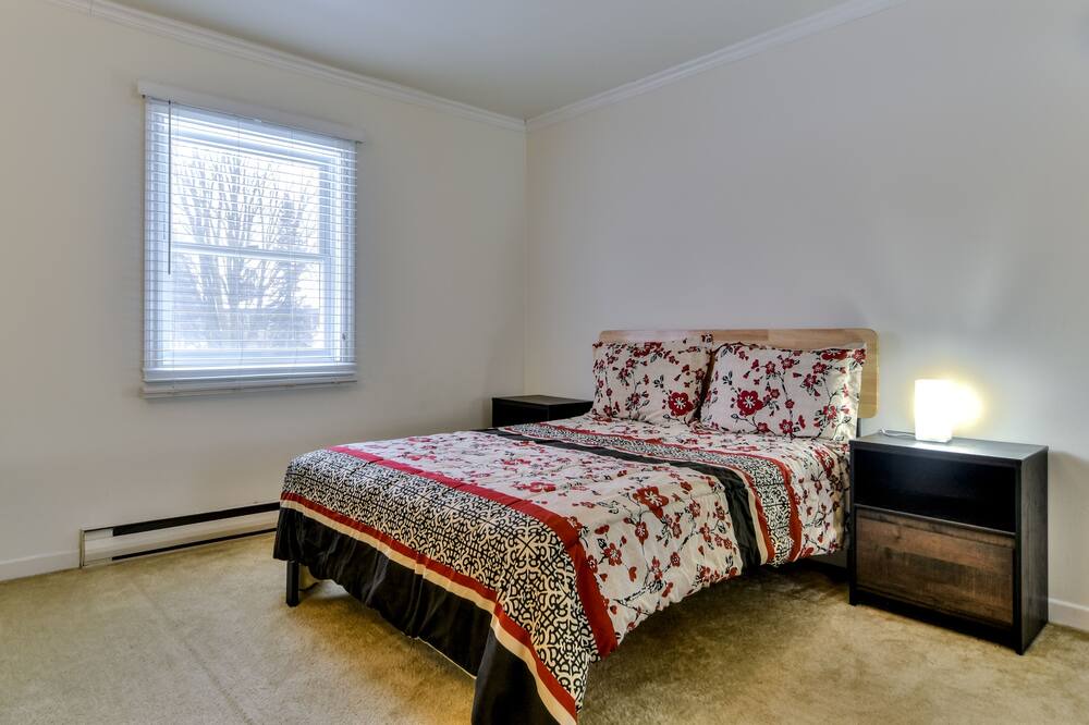Photo of Bedroom in Pointe Claire