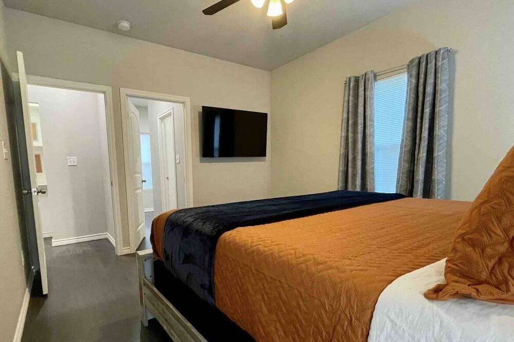 Photo of Bedroom in Longview