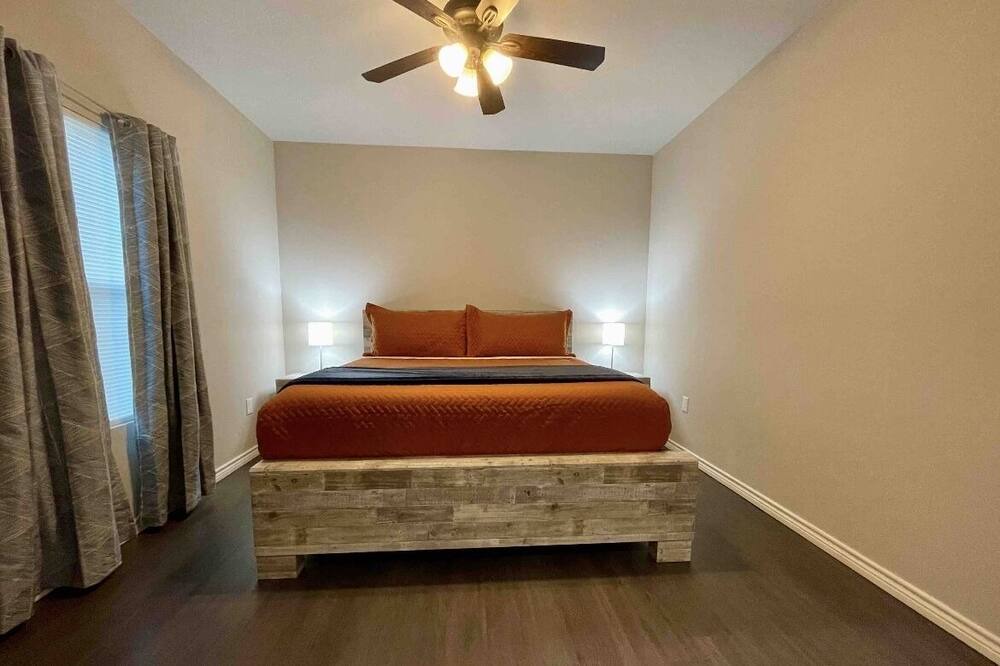 Photo of Bedroom in Longview