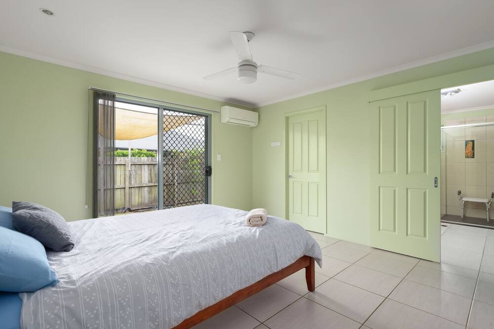 Photo of Others in Tin Can Bay