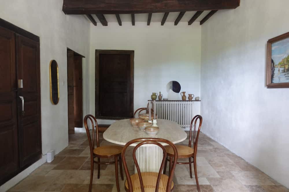 Photo of Bedroom in Pinas