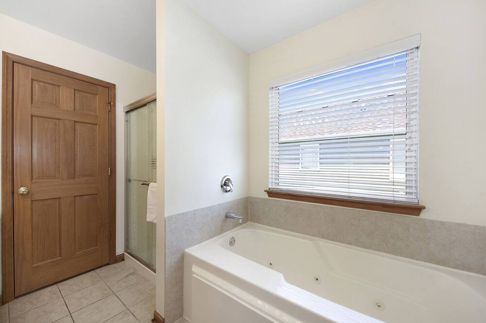 Photo of Bathroom in Romeoville