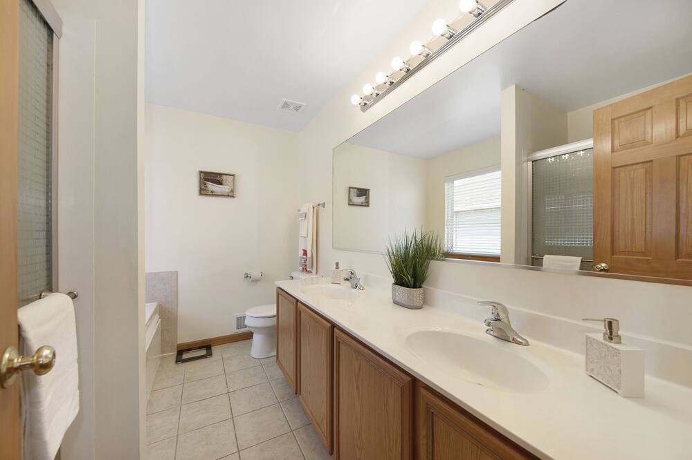 Photo of Bathroom in Romeoville