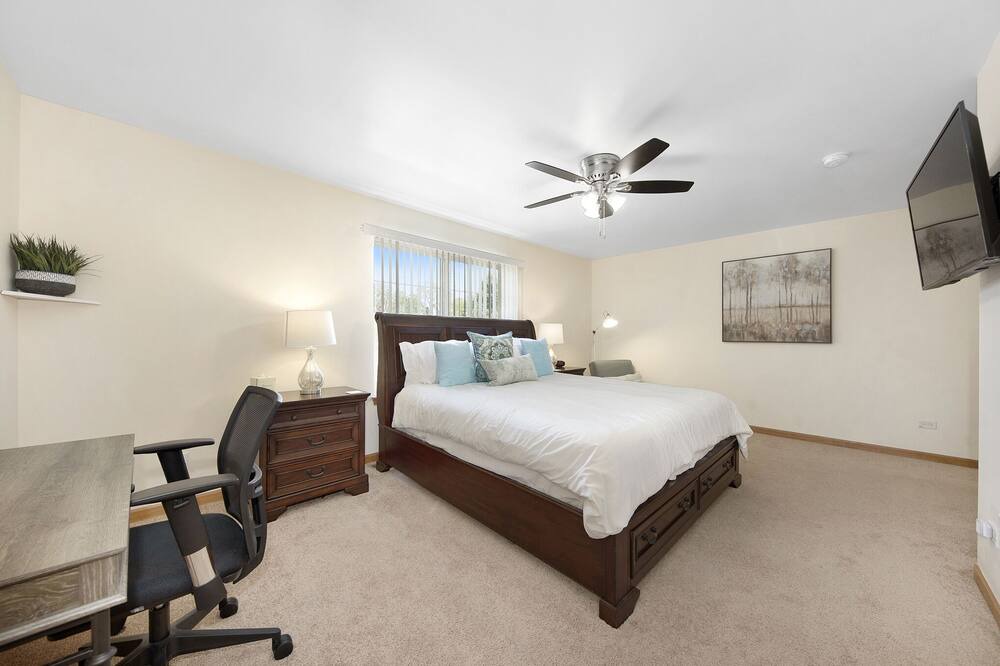 Photo of Bedroom in Romeoville