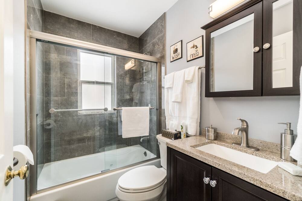 Photo of Bathroom in Schaumburg