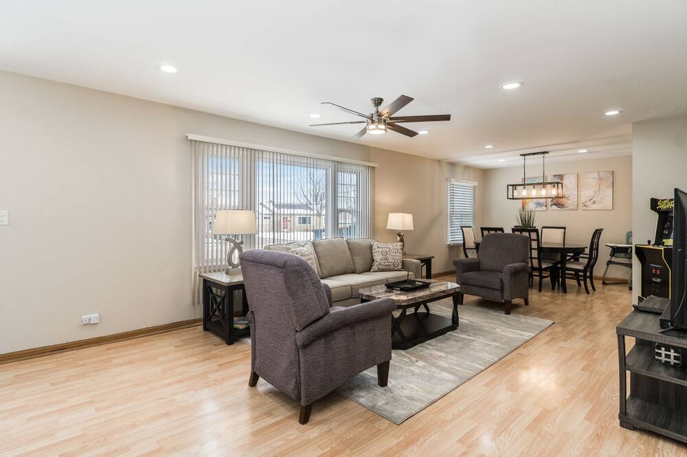 Photo of Others in Schaumburg