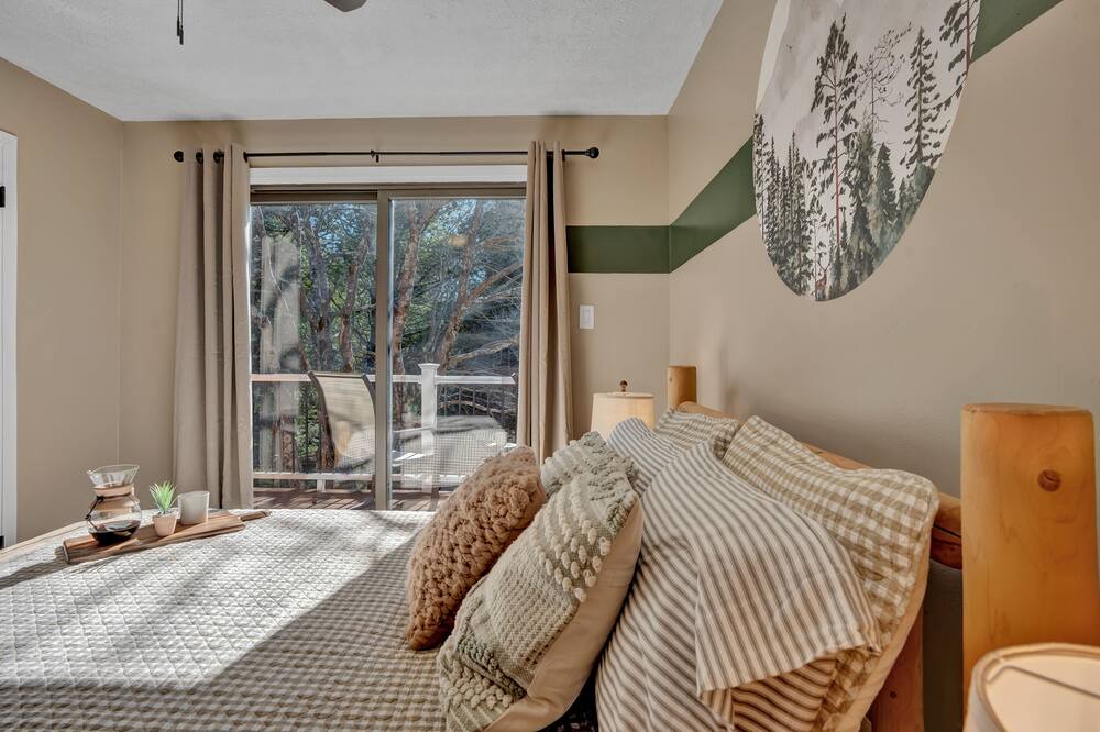 Photo of Bedroom in Briar Crest Woods