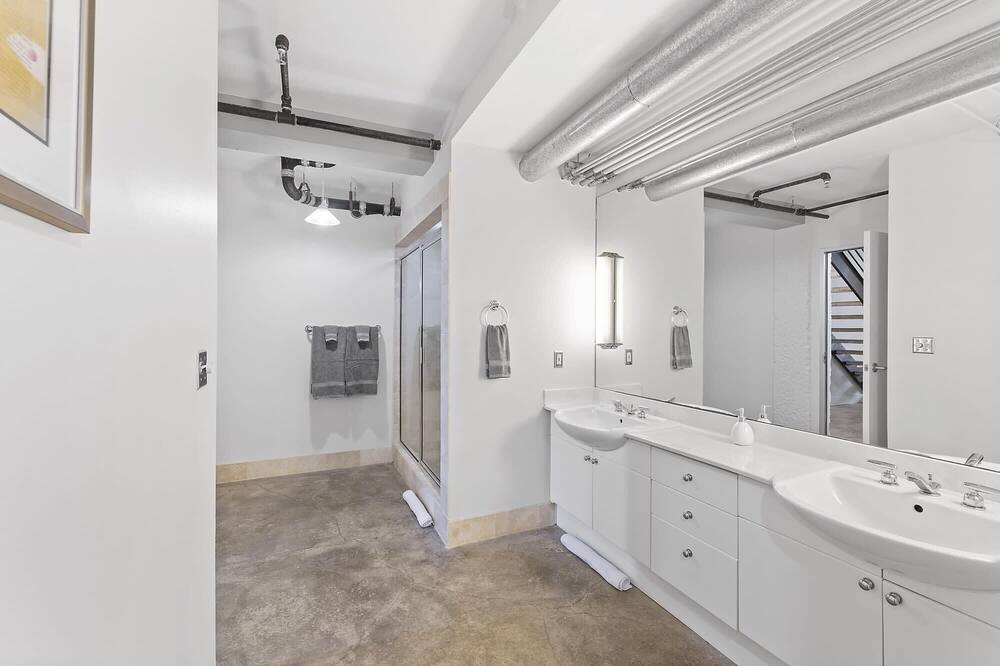 Photo of Bathroom in Downtown Austin