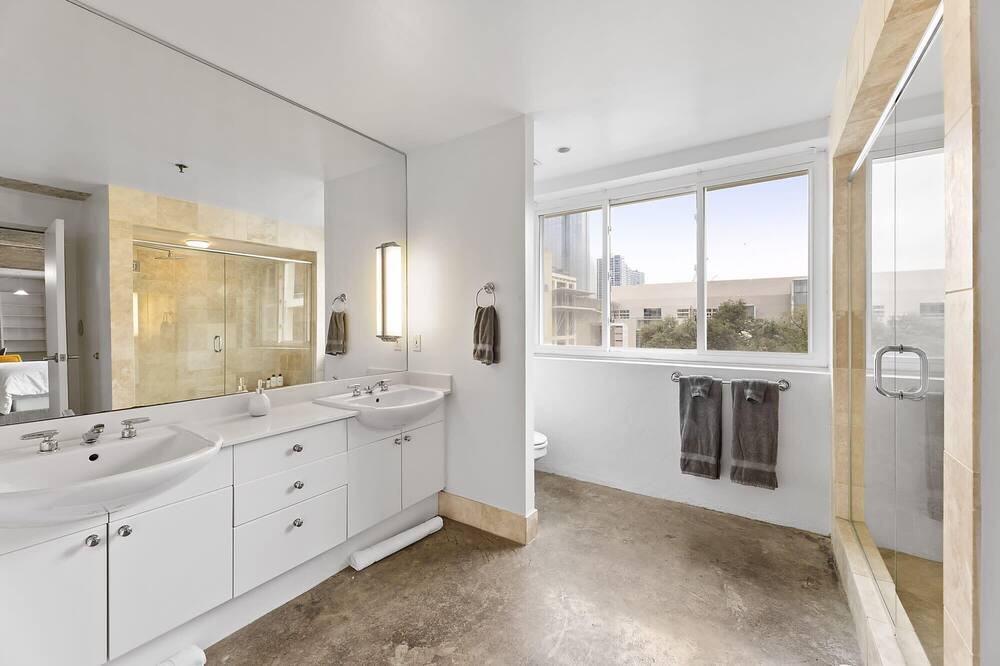 Photo of Bathroom in Downtown Austin