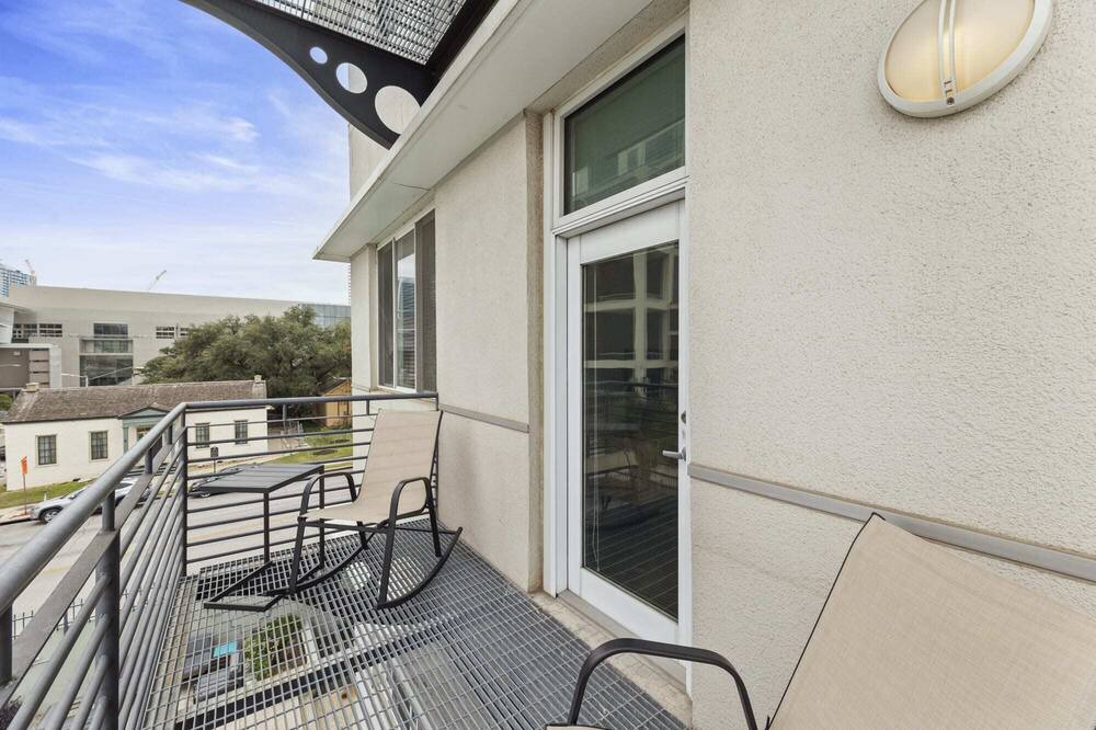 Photo of Patio Balcony in Downtown Austin