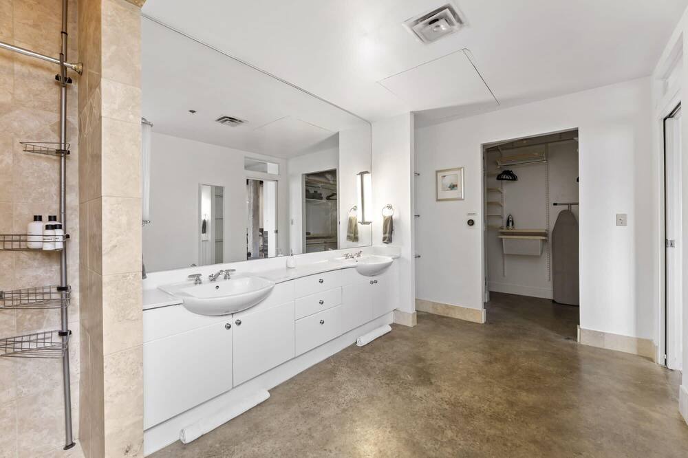 Photo of Bathroom in Downtown Austin