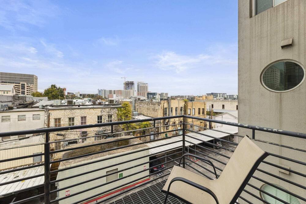 Photo of Patio Balcony in Downtown Austin
