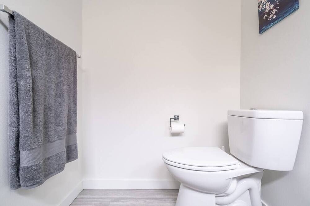 Photo of Bathroom in Roosevelt