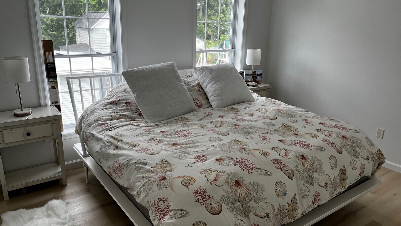 Photo of Others in Niantic