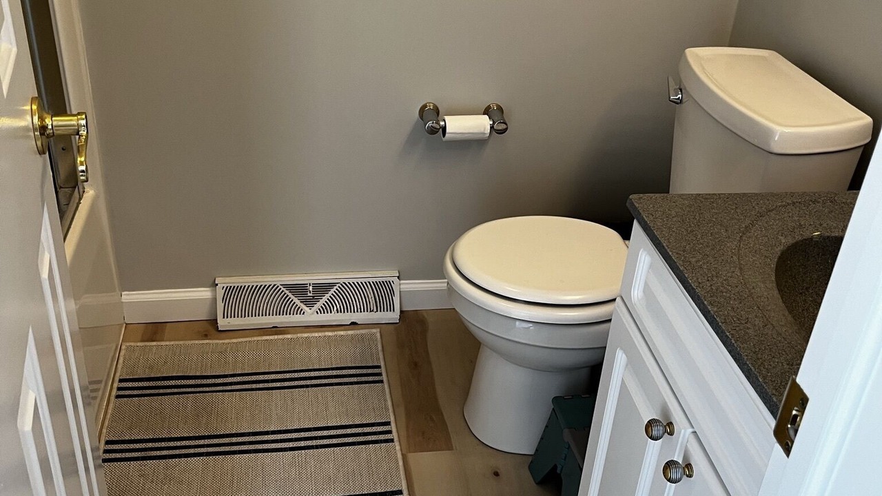 Photo of Others in Niantic