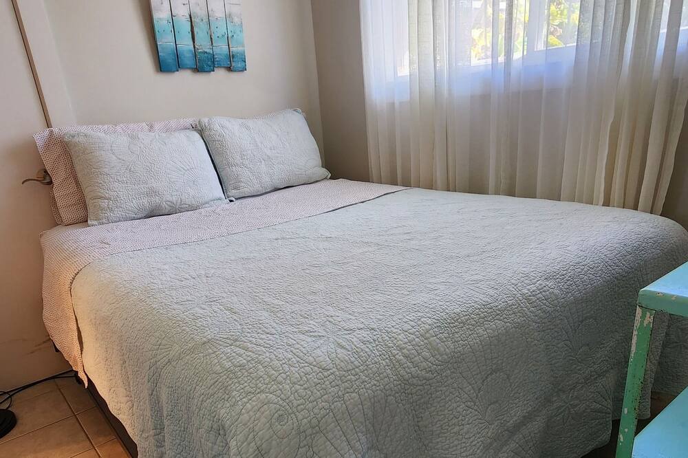 Photo of Bedroom in Kahala