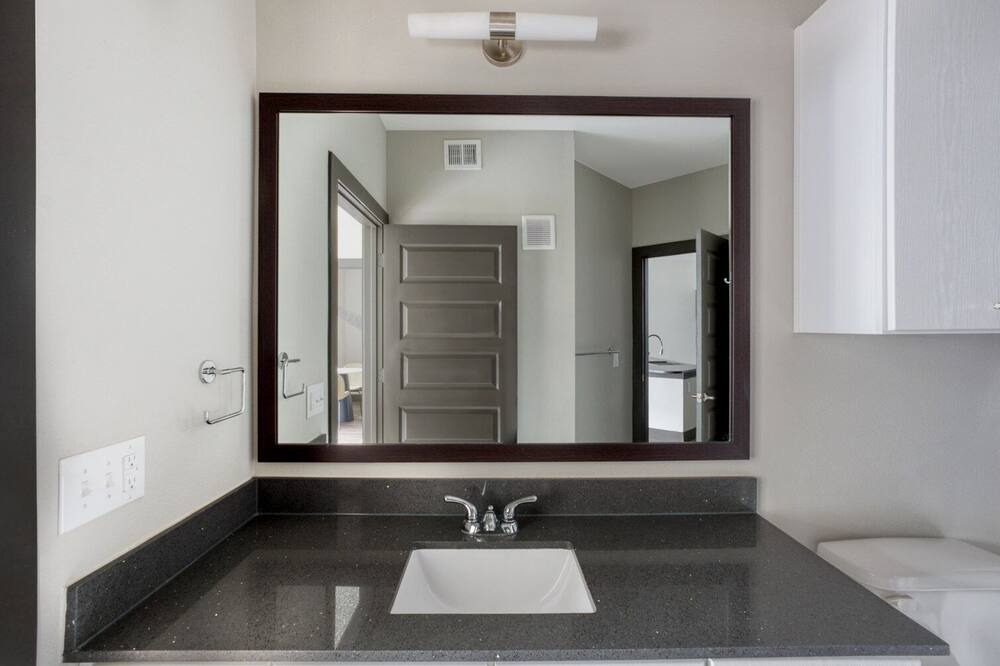 Photo of Bathroom in Chestnut