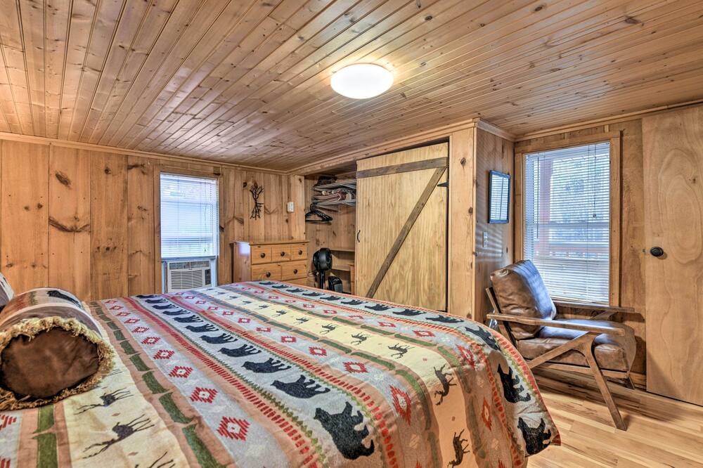 Photo of Bedroom in Sylva