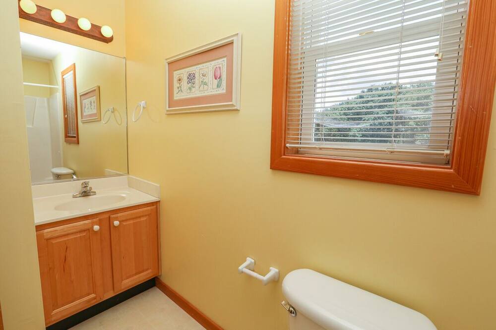 Photo of Bathroom in Carolina Dunes