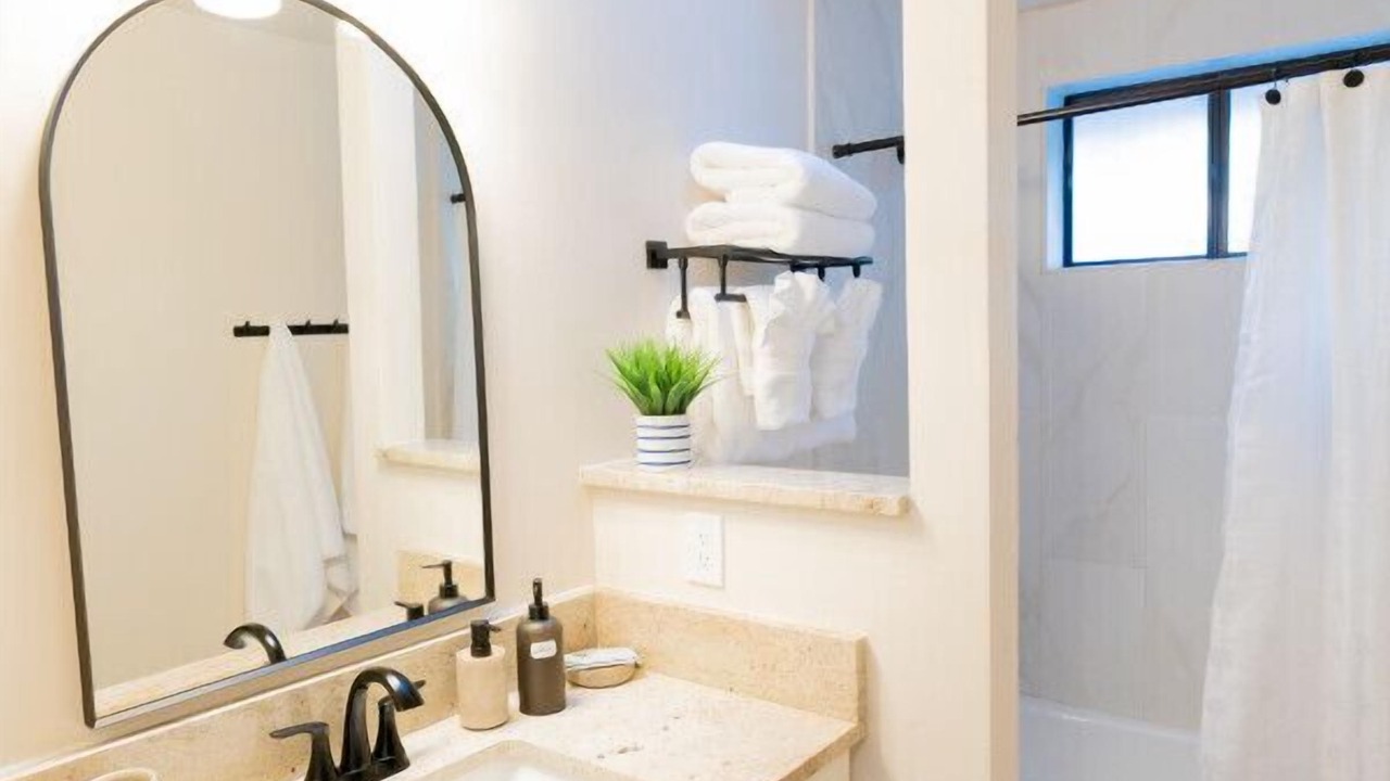 Photo of Bathroom in Northeast Heights
