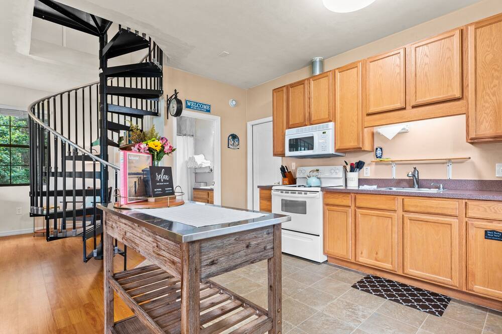 Photo of Others in Hawthorne