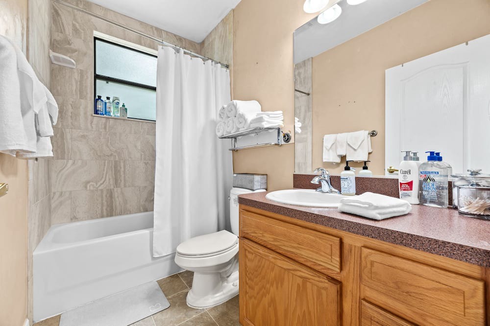 Photo of Bathroom in Hawthorne