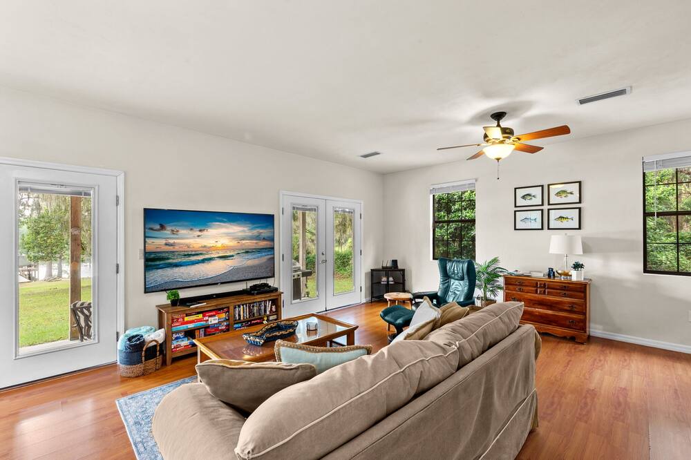 Photo of Bedroom in Hawthorne