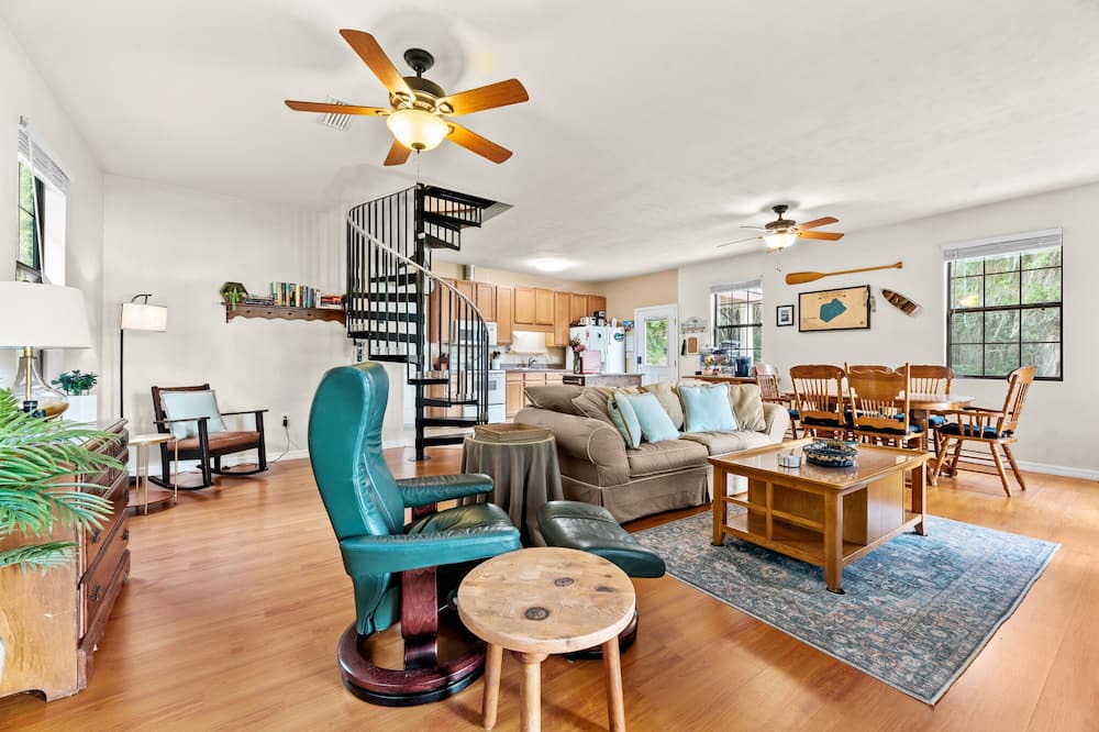 Photo of Others in Hawthorne