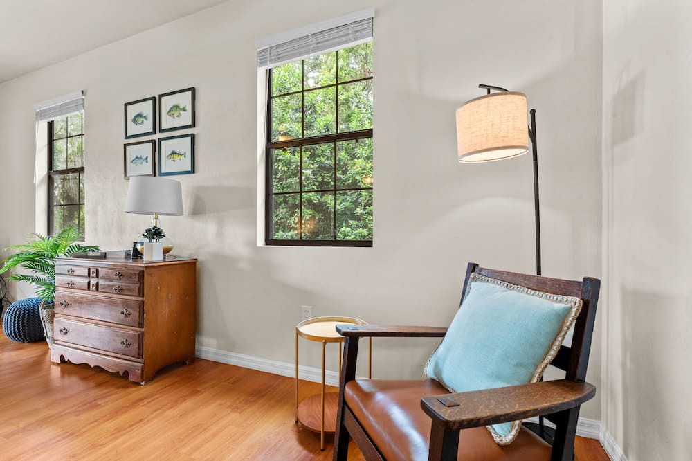 Photo of Others in Hawthorne