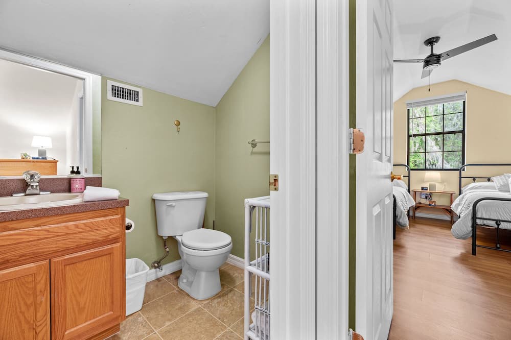 Photo of Bathroom in Hawthorne