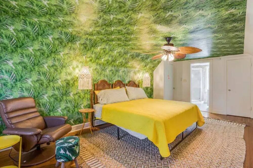 Photo of Bedroom in College Hill