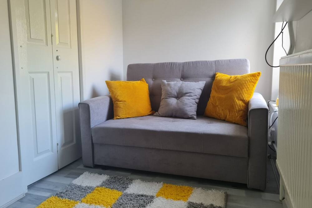 Photo of Others in Hanworth