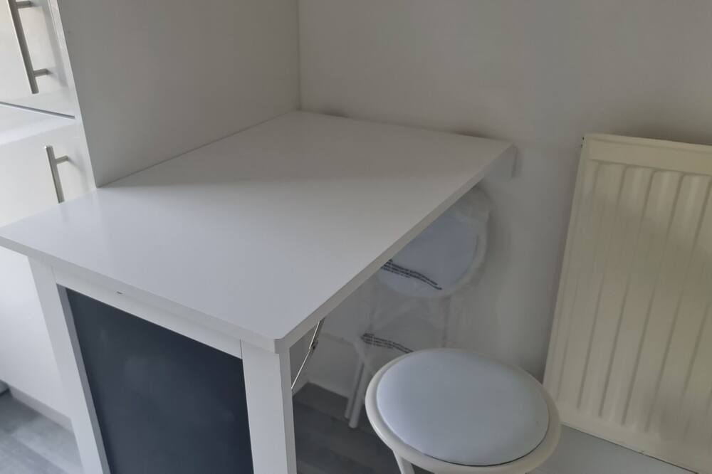 Photo of Others in Hanworth