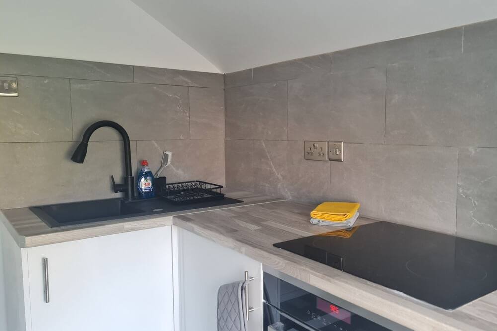 Photo of Others in Hanworth