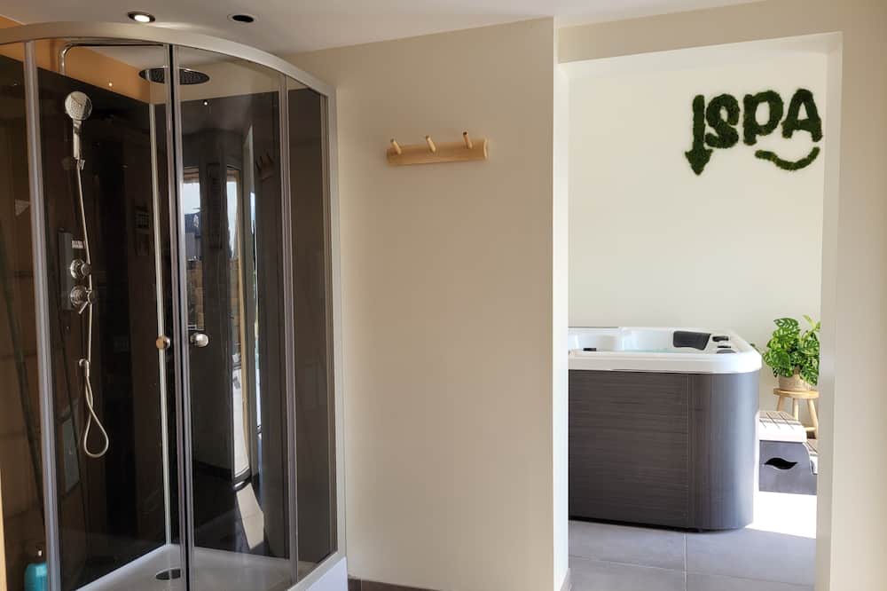 Photo of Others in Saint-Remy-la-Varenne