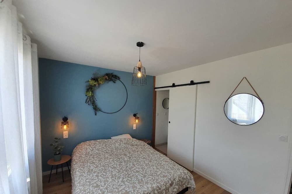 Photo of Bedroom in Saint-Remy-la-Varenne