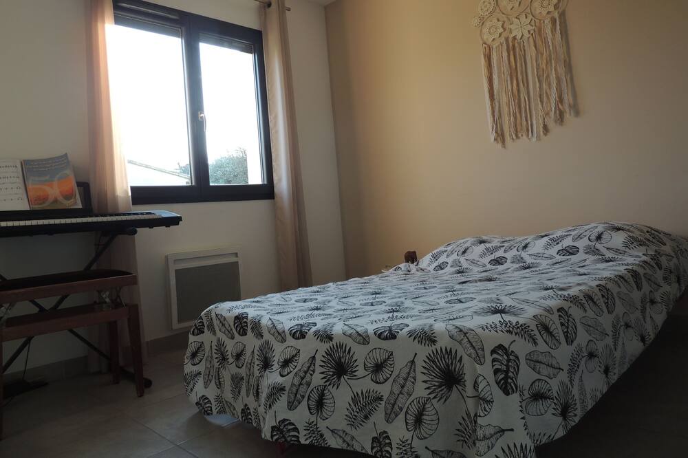 Photo of Bedroom in Roquemaure