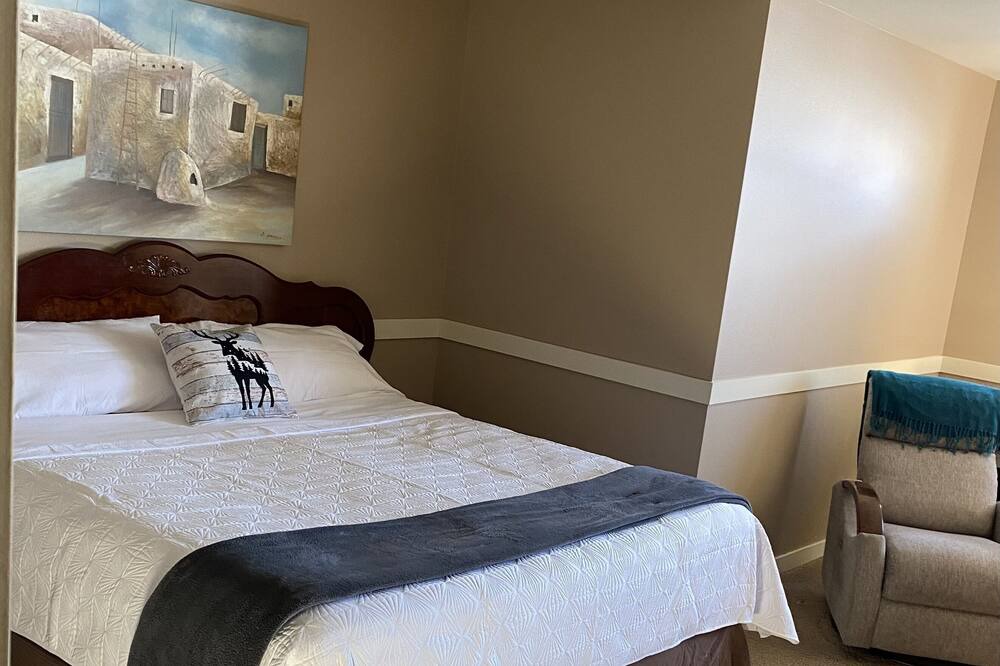 Photo of Bedroom in Brewster