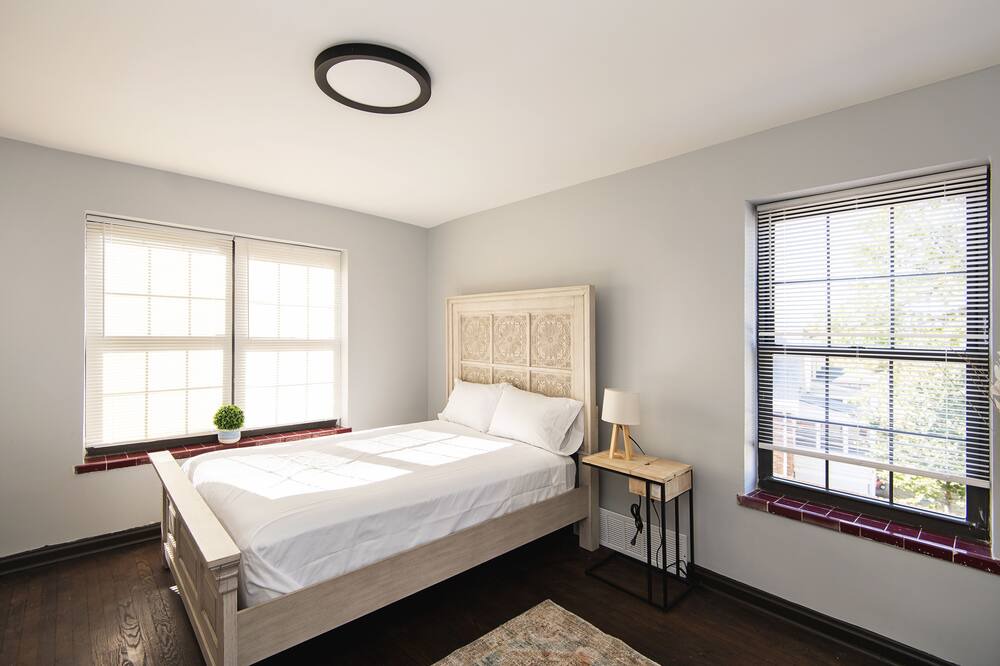 Photo of Bedroom in Lindenwood Park