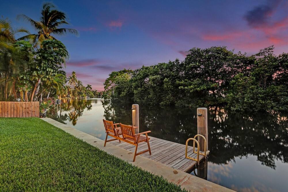 Photo of Outdoor in Oakland Park