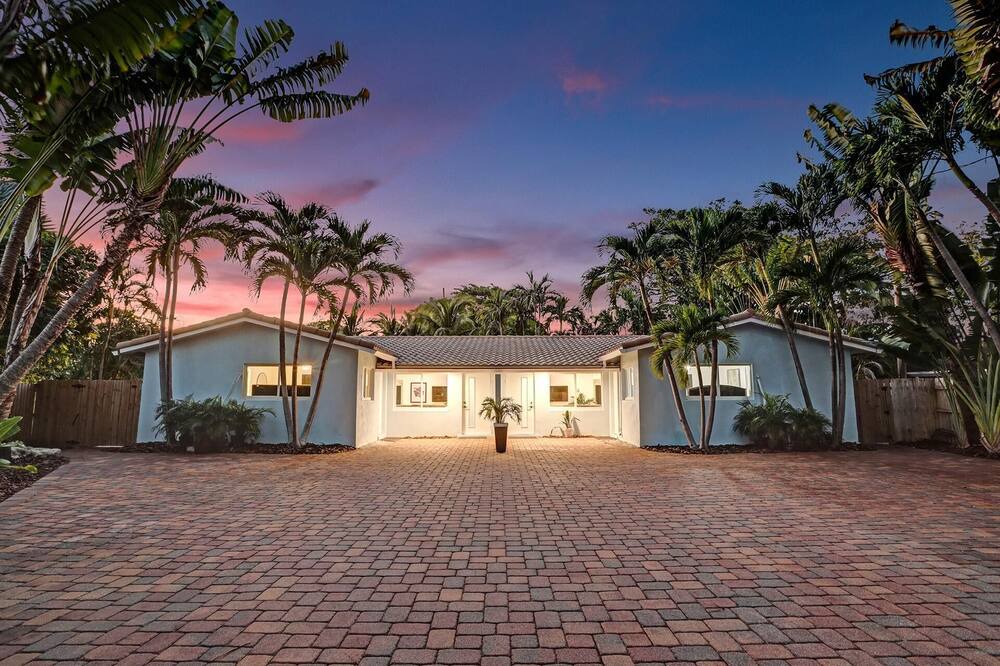 Photo of Outdoor in Oakland Park