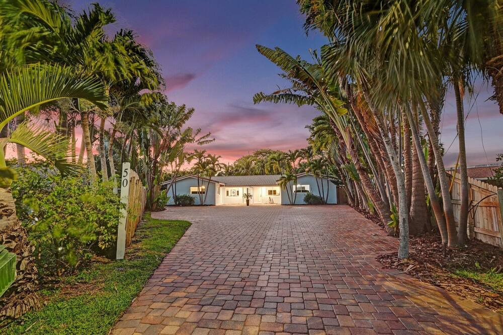 Photo of Outdoor in Oakland Park